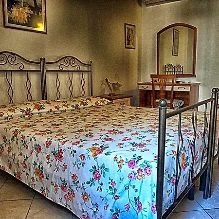 Alojamento de Acomodação e Pequeno-almoço Sogni Goti SantʼAgata deʼ Goti