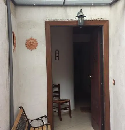 Alojamento de Acomodação e Pequeno-almoço Sogni Goti 4*